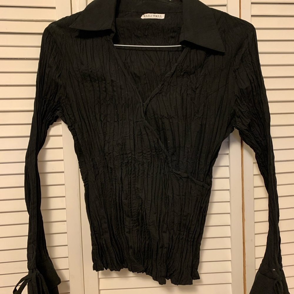 Black Top collar v neck